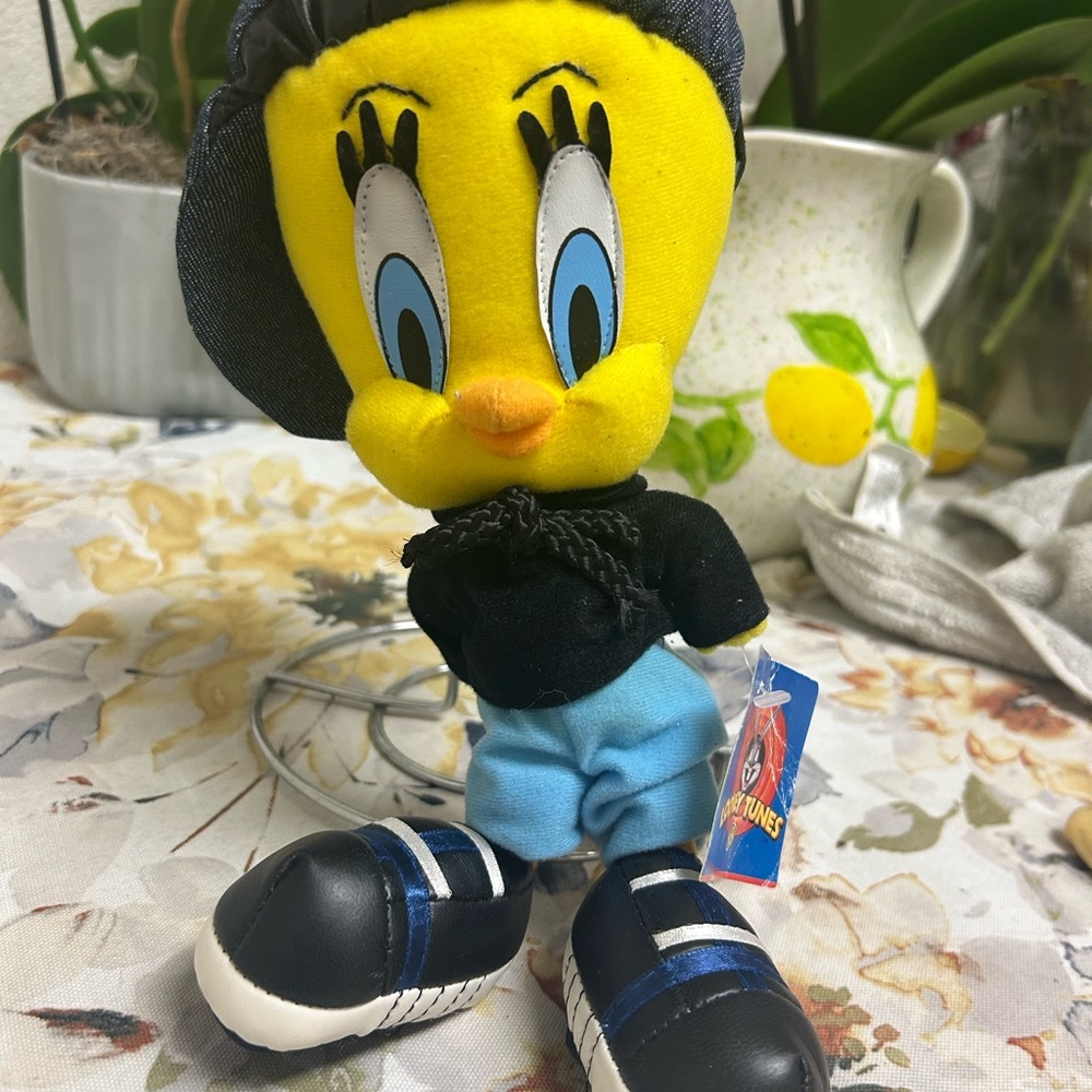 RARE New with tags Looney Tunes Tweety Bird 1998 Gangsta hip- hop